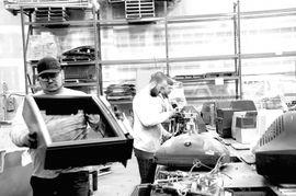 完(wan)善(shan)電(dian)子(zi)垃(la)圾回(hui)收處理體(ti)系，已(yi)成電(dian)子(zi)產品(pin)銷售後(hou)的當務之急